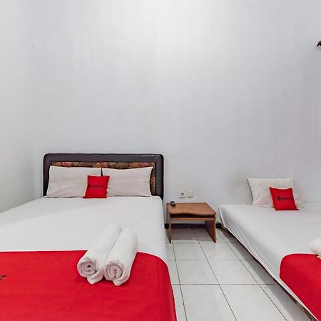 Reddoorz At Ciliwung Guest House Syariah Malang Eksteriør bilde