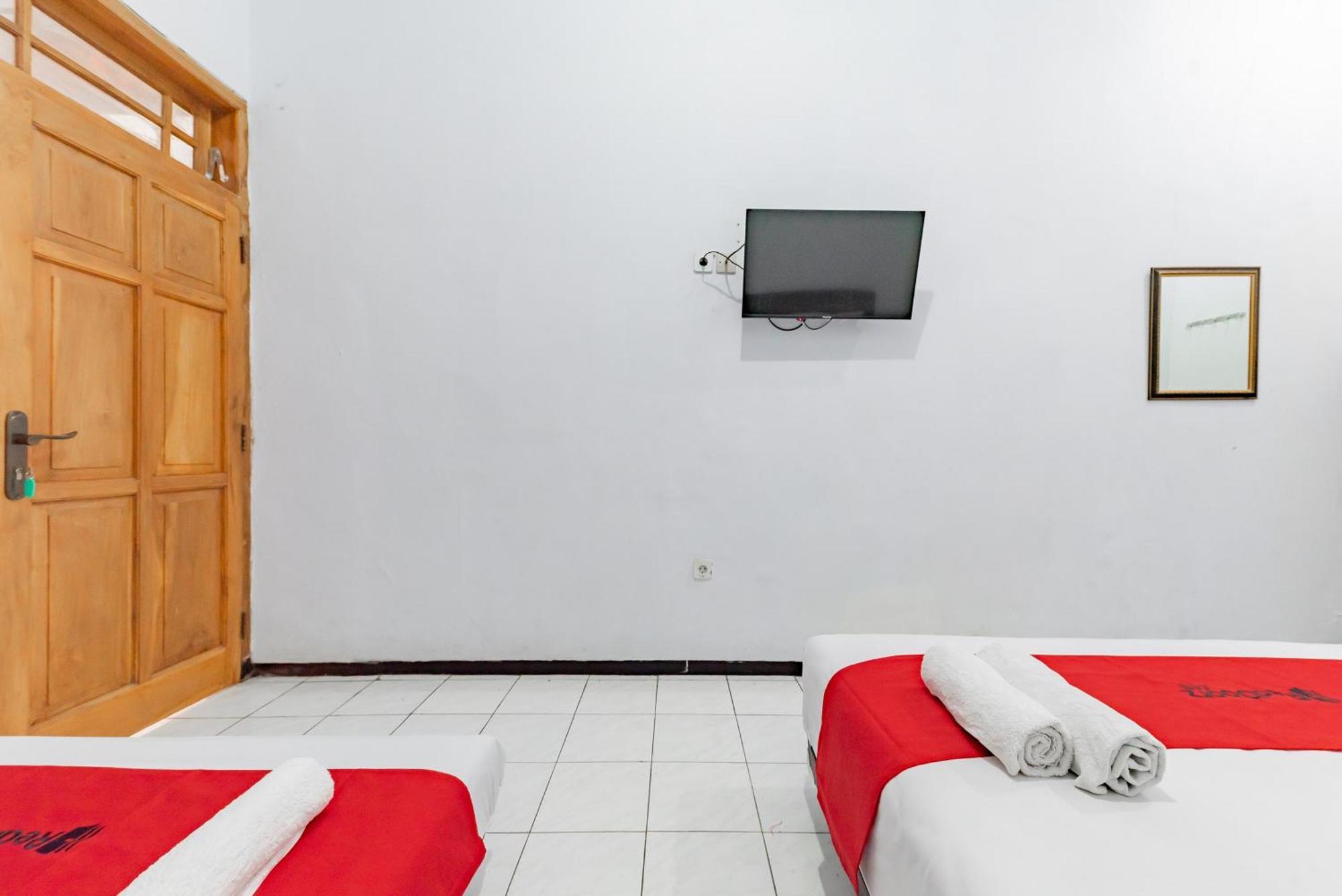 Reddoorz At Ciliwung Guest House Syariah Malang Eksteriør bilde