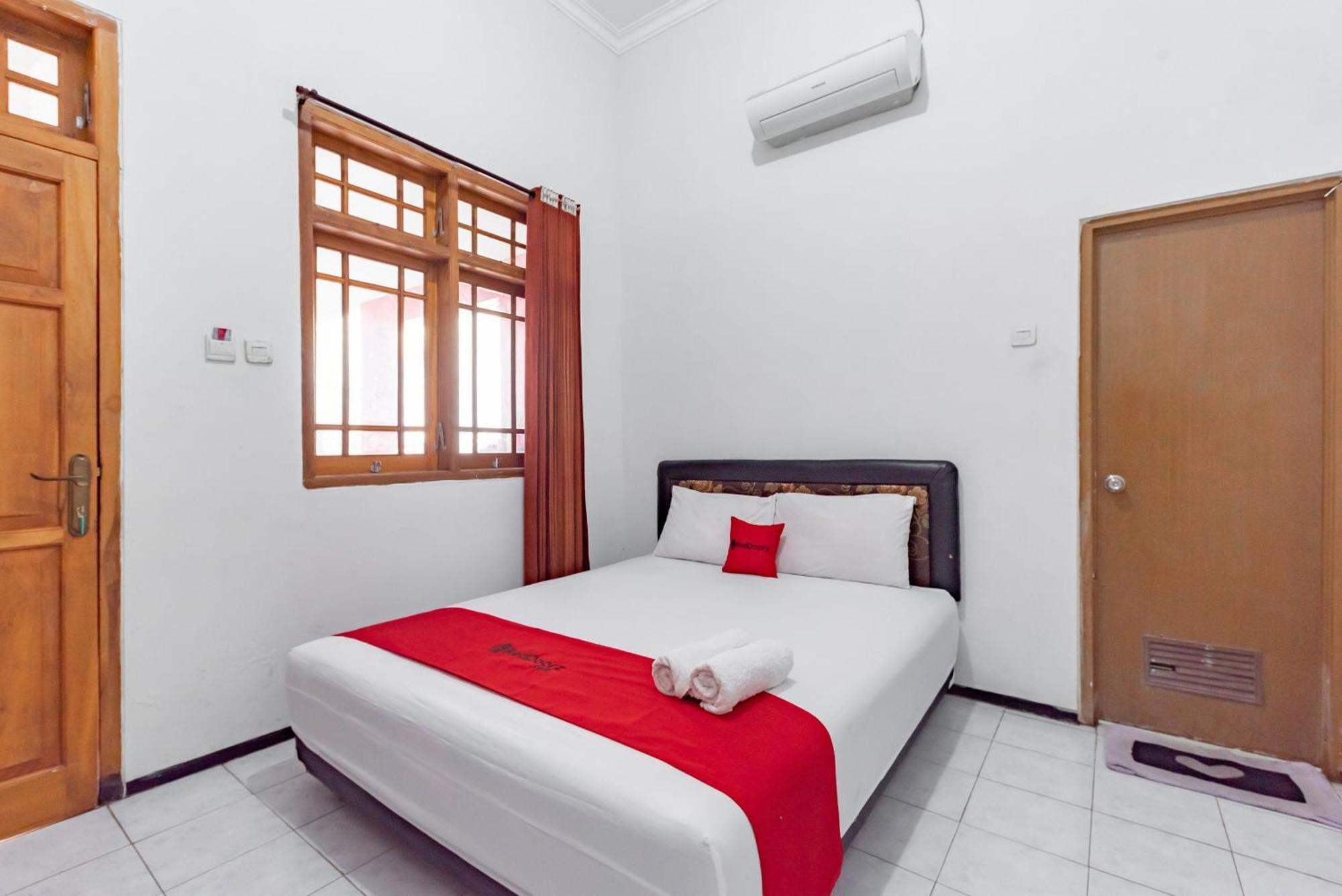 Reddoorz At Ciliwung Guest House Syariah Malang Eksteriør bilde